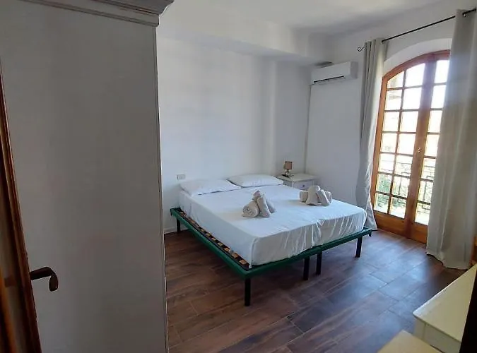 Maison Umberto I A Centro * فيلاّسيمِيوس